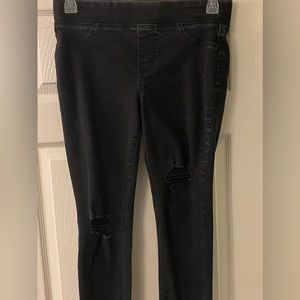 Ladies Old Navy black denim ripped Jeggings - Size 8